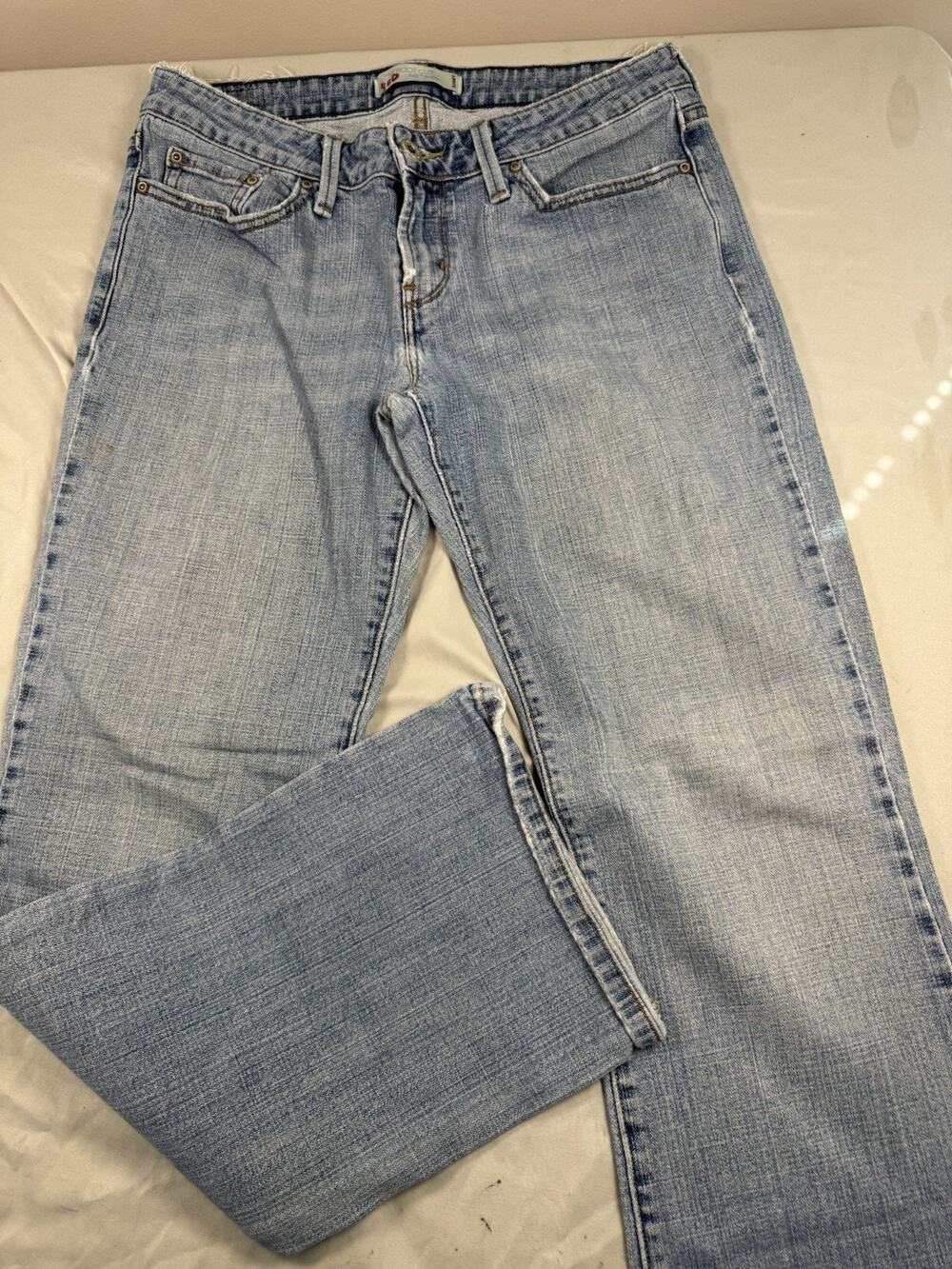 Levi’s 545 Low Boot Cut Jeans Women’s 8 Medium Distressed Blue Denim